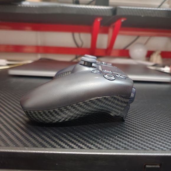 Carbon Black Ps5 Controller with 4 Remappable Paddles (Scuf Like) - Picture 4 of 4